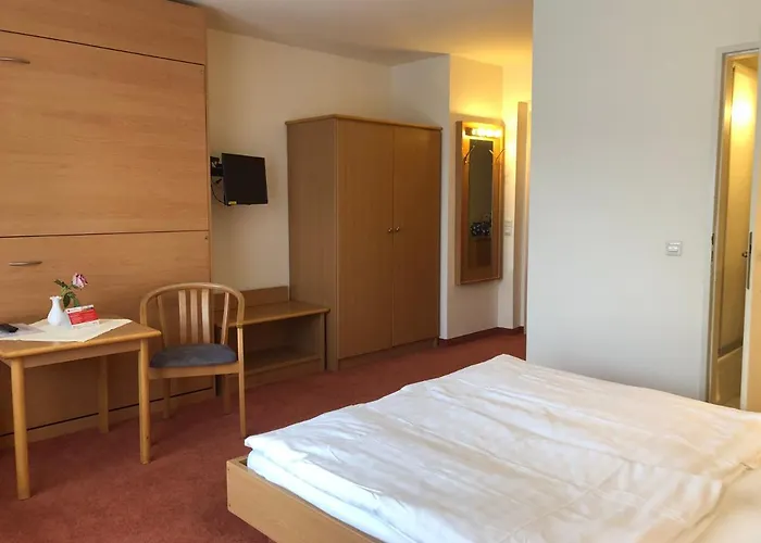 Gaestehaus Kaiserkrone 3* Schona